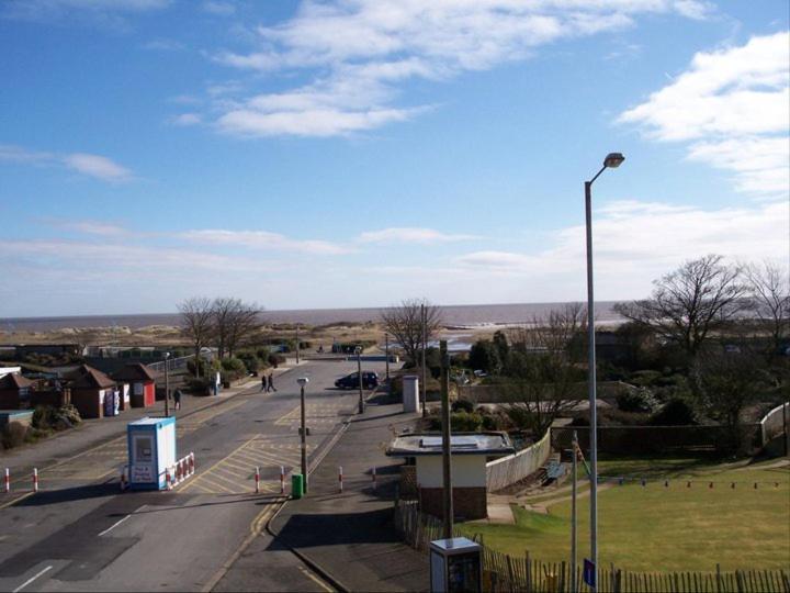 Beach Court Holiday Apartments Skegness Extérieur photo
